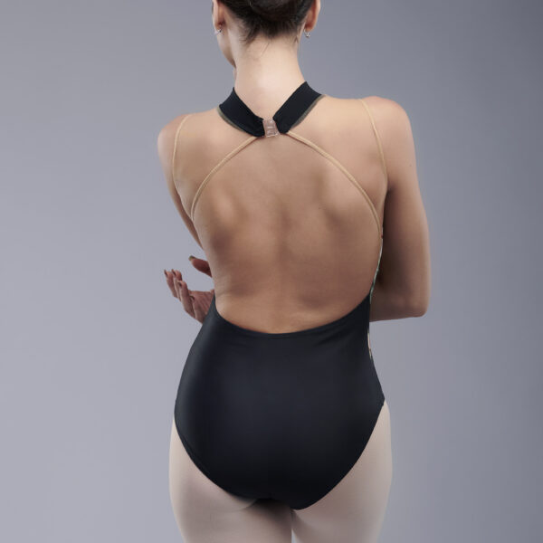 Alternative view of Lotus Noir